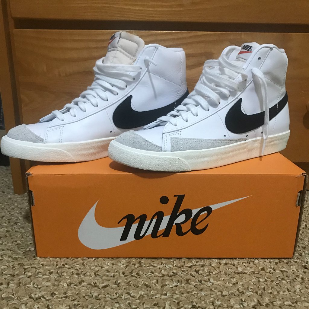 Nike Womens Blazer Mid 77 Brand New